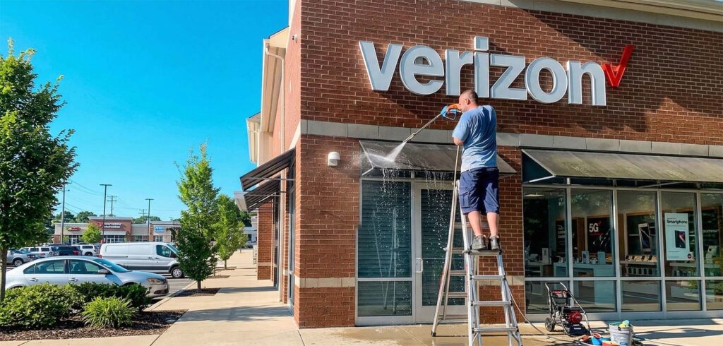 retail center pressure washing retail center pressure washing